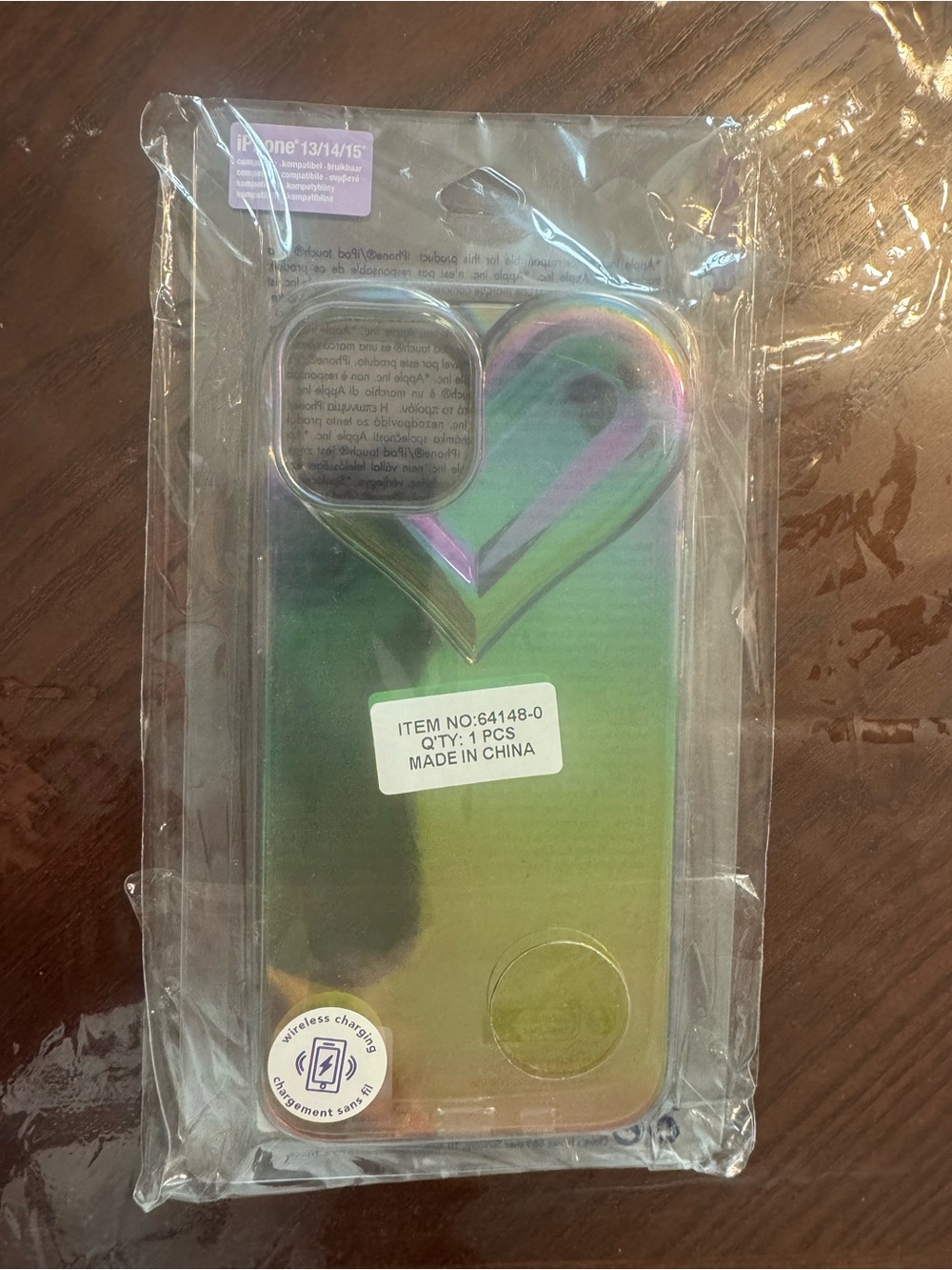 Claire's Iridescent Green-Pink Heart Phone Case for iPhone 13/14/15